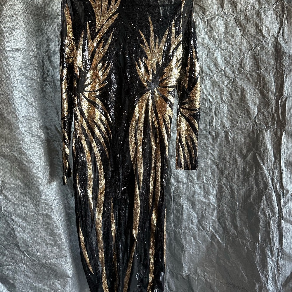 Elegant Black and Gold Sequin Midi Dress